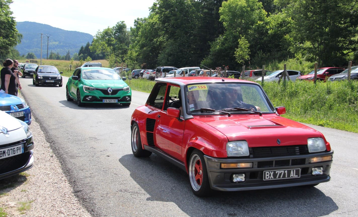 10eme rassemblement Renault Sport Alpine Aix les Bains 02