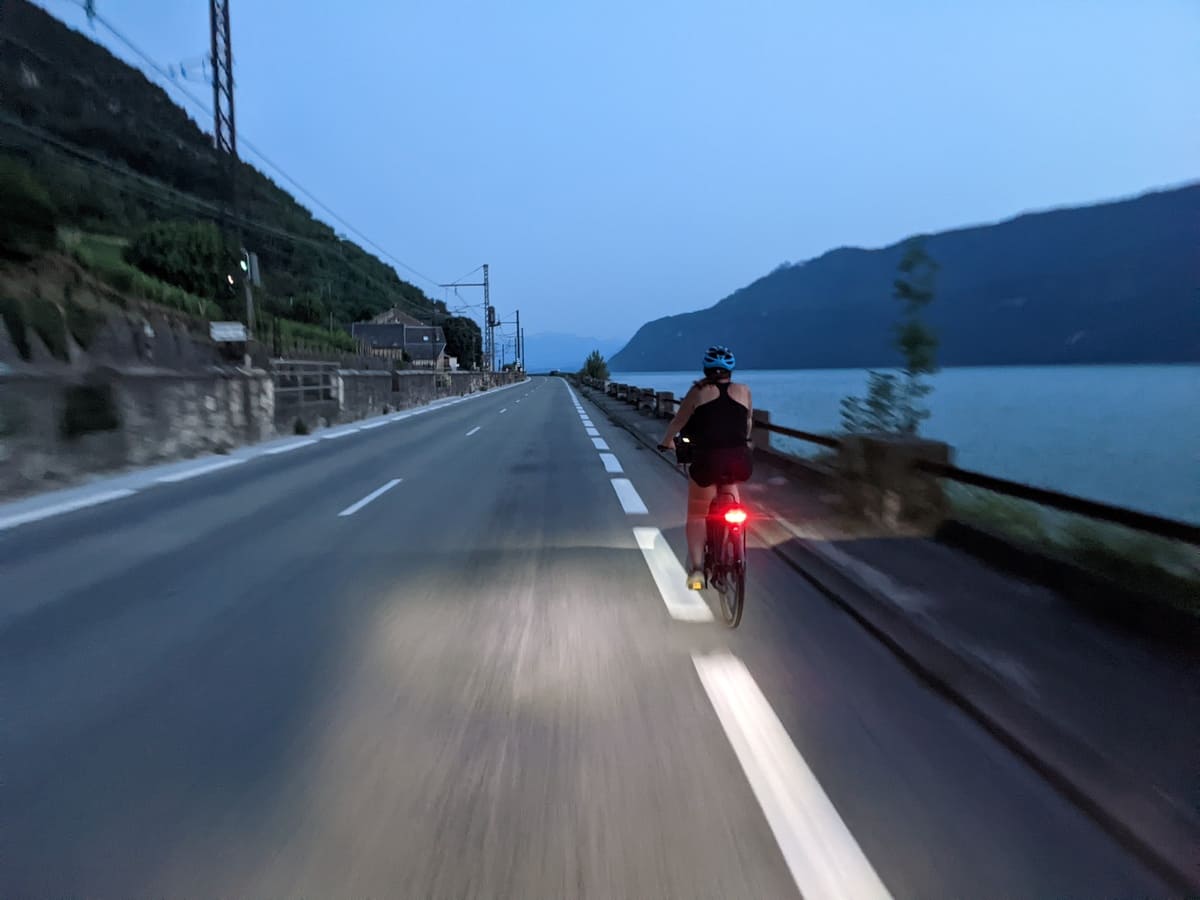 faire tour lac bourget velo assistance electrique le soir