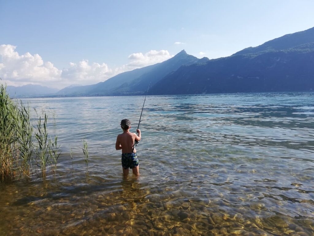 pause pêche sentier fil de l'eau