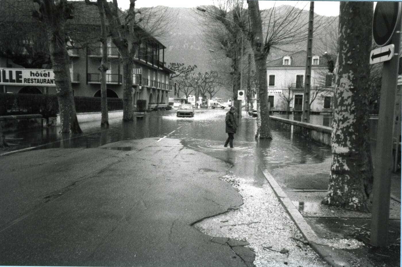 Crues Inondations lac du Bourget Avenue Grand Port 1990