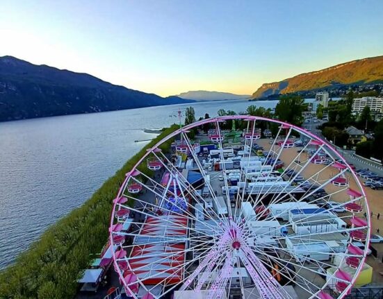 mega park esplanade aix les bains