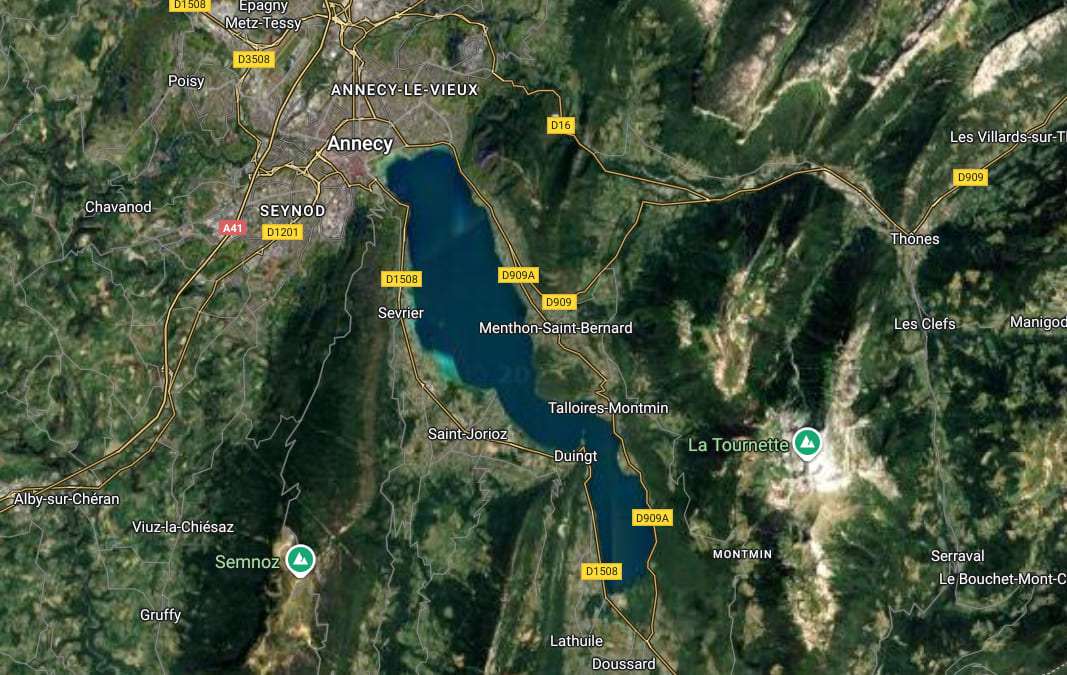 Lac d'Annecy vu du ciel.