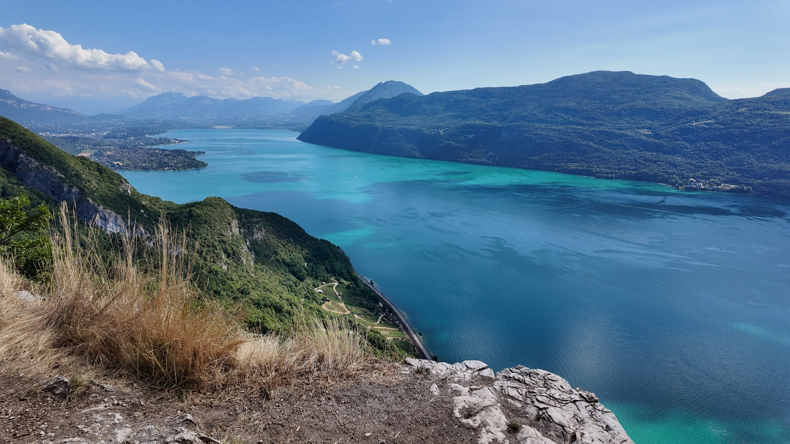 Vue depuis La Chambotte sur lac du Bourget