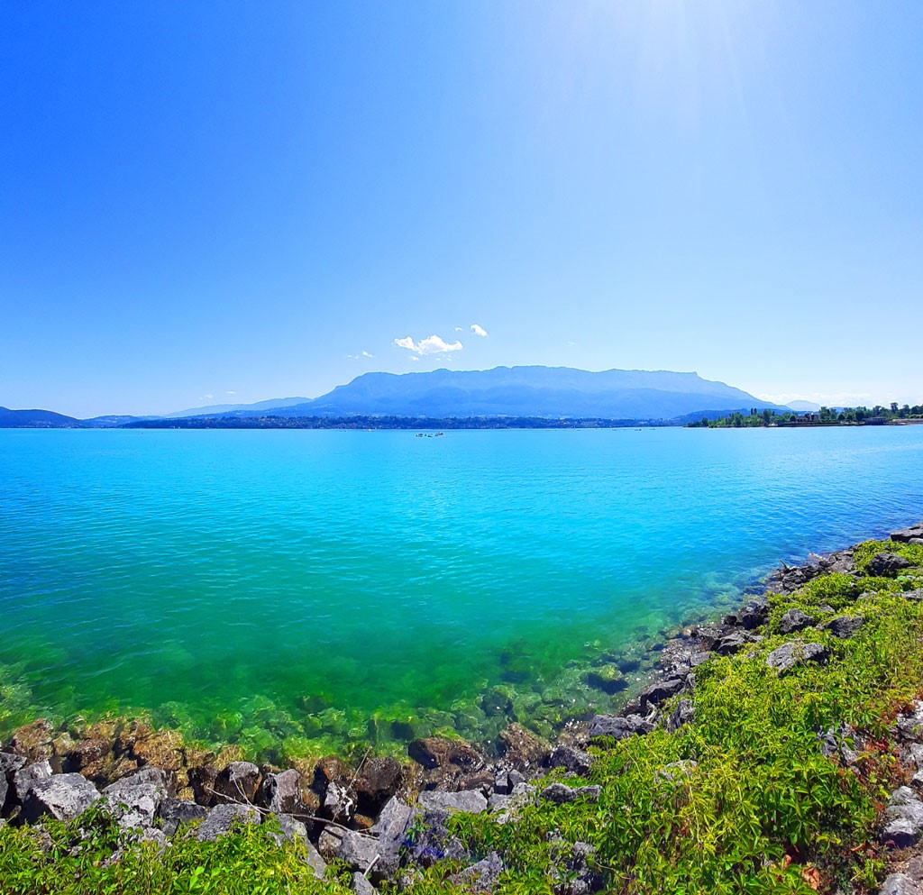 lac du bourget turquoise