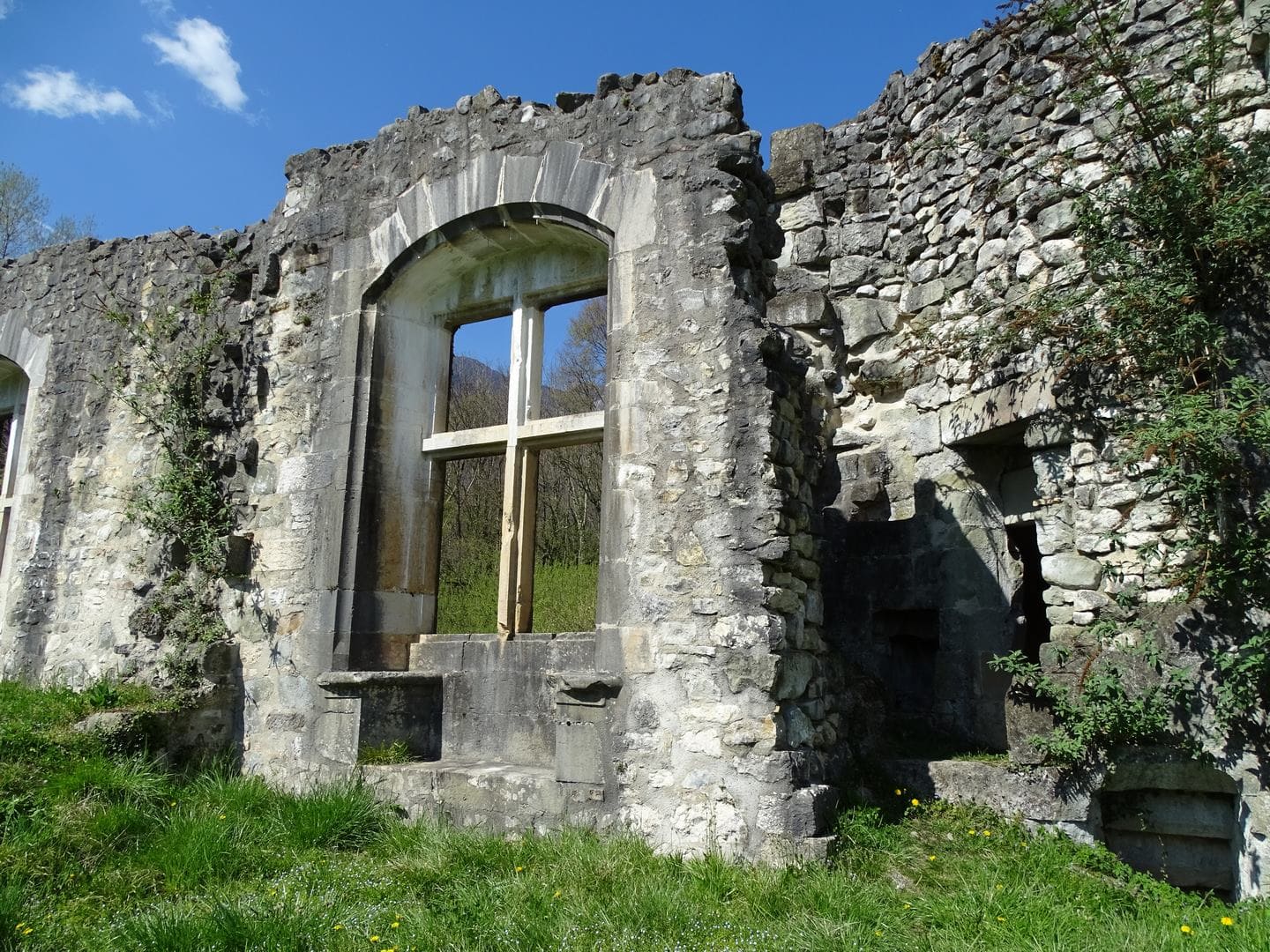 Chateau-Thomas-II-Bourget-du-Lac 05