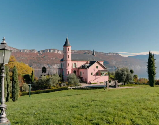 Château Rose du lac du Bourget 02
